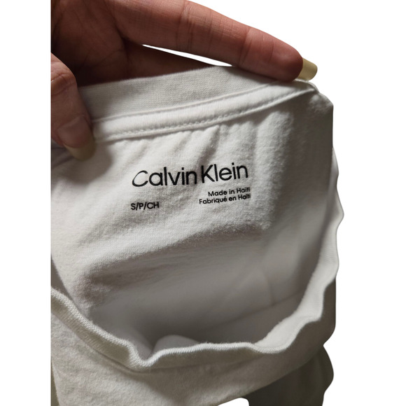 Calvin Klein white logo tee size small - Picture 3 of 4